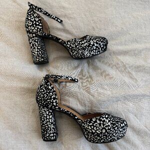 Retro N.Y.L.A. Black & White Pony Hair Platform Mary Jane Heels - sz 8